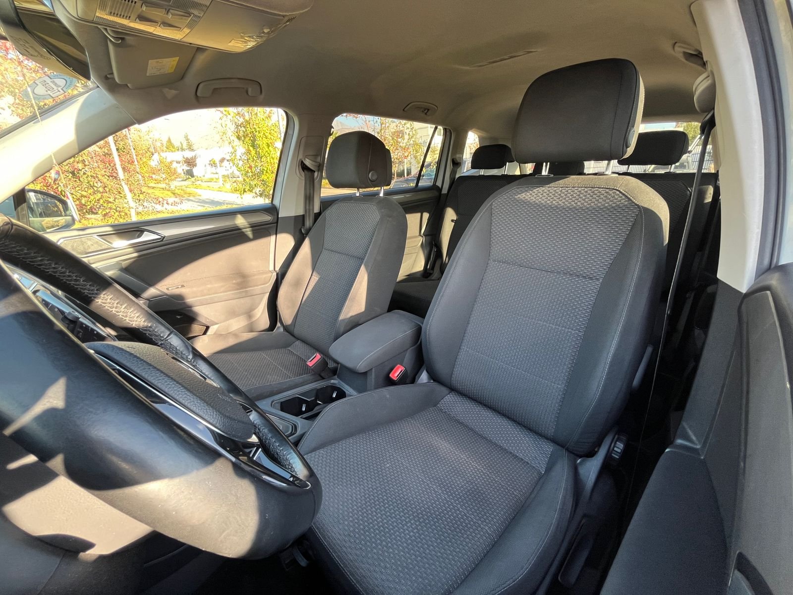 Volkswagen Tiguan — foto 18 de 26