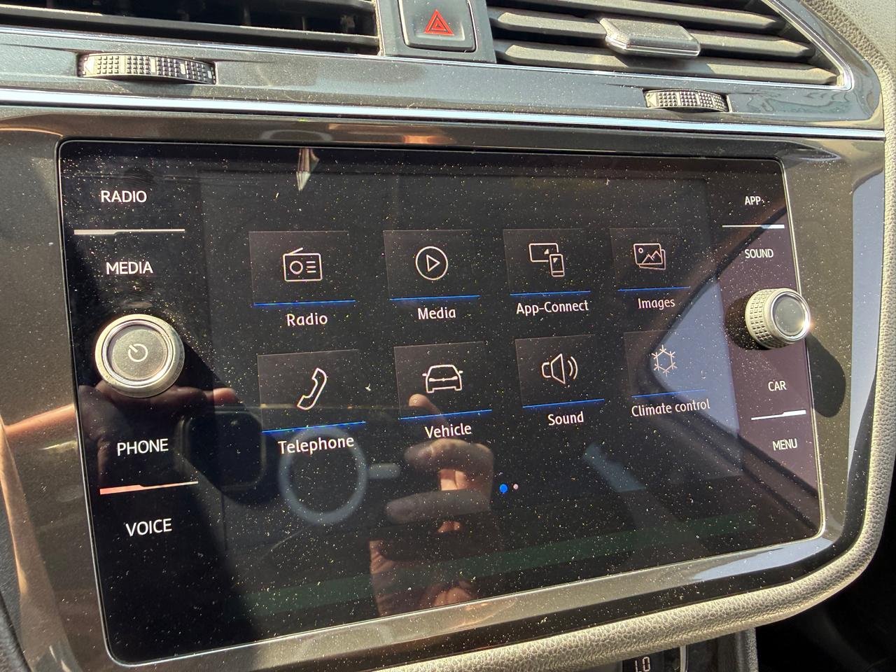 Volkswagen Tiguan — foto 20 de 26