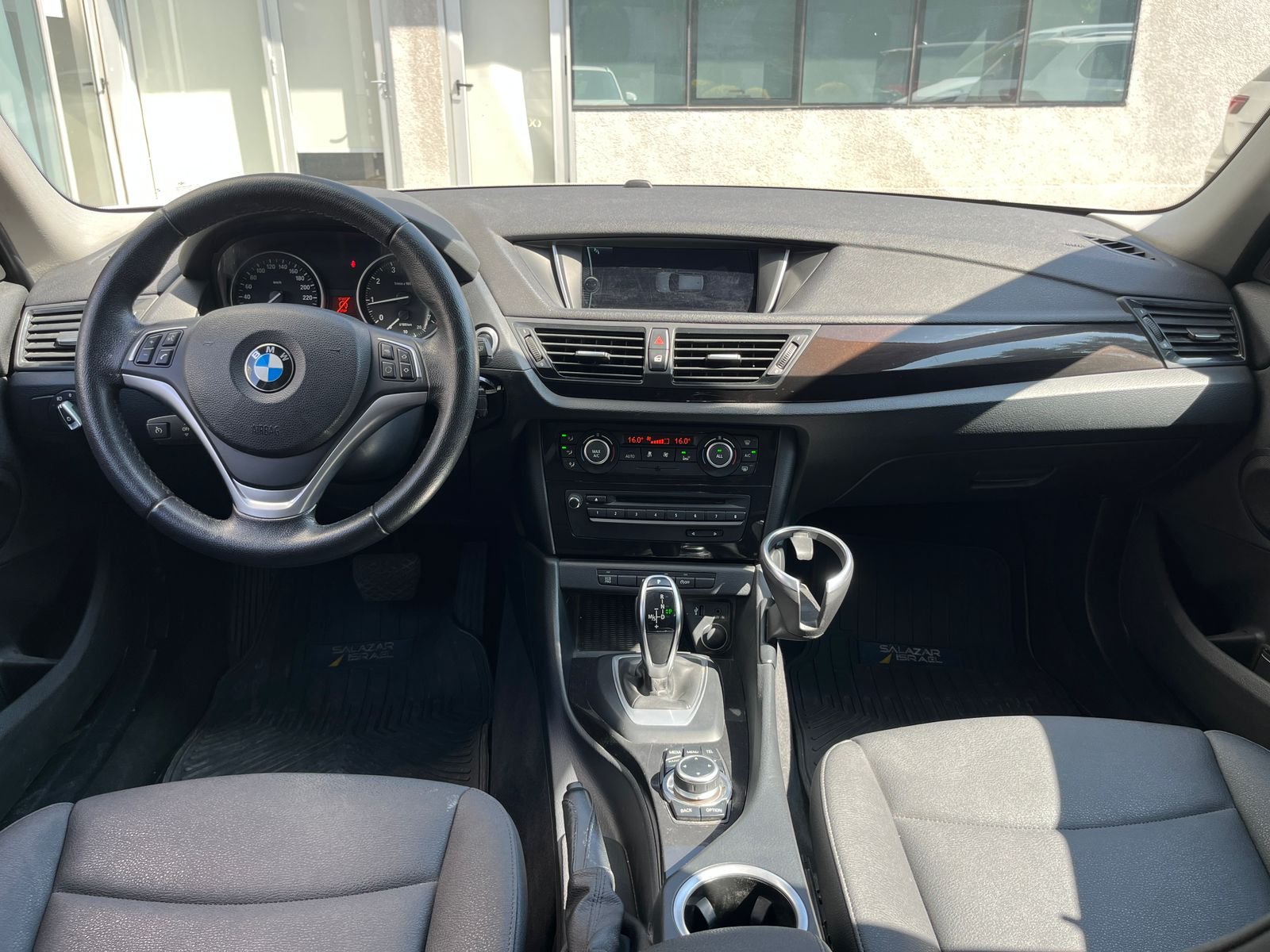BMW X1 — foto 11 de 28