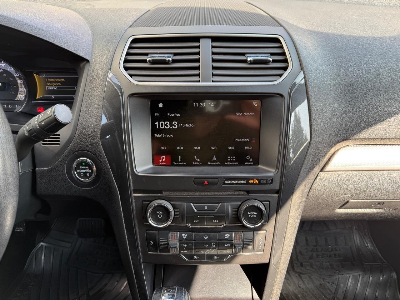 Ford Explorer — foto 16 de 25