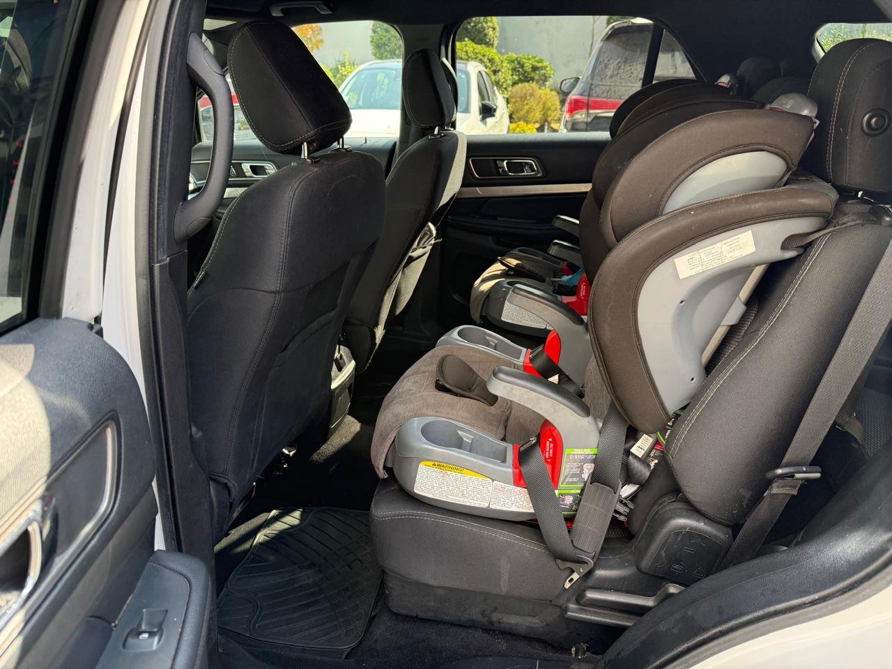 Ford Explorer — foto 19 de 25