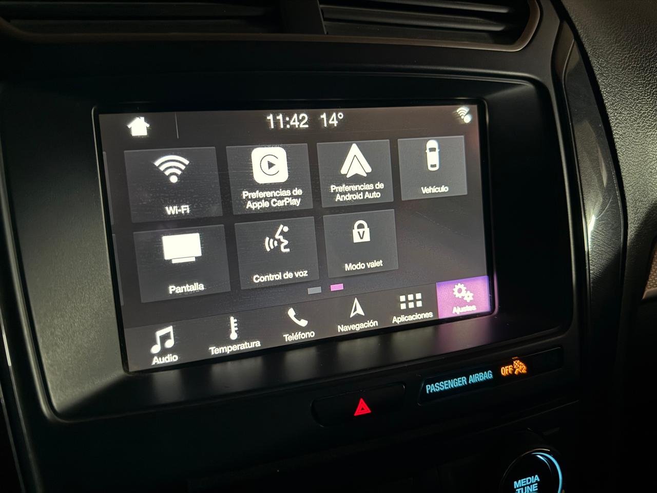 Ford Explorer — foto 24 de 25