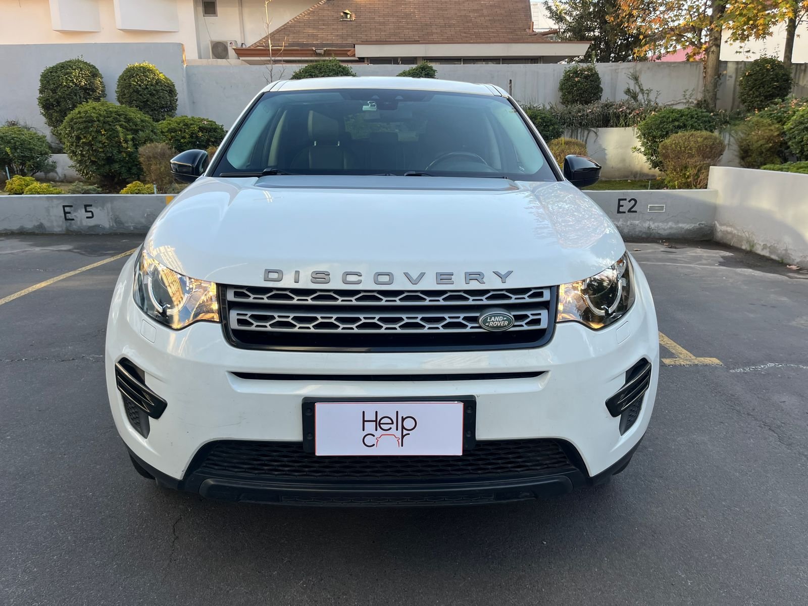 Land Rover Discovery — foto 7 de 28