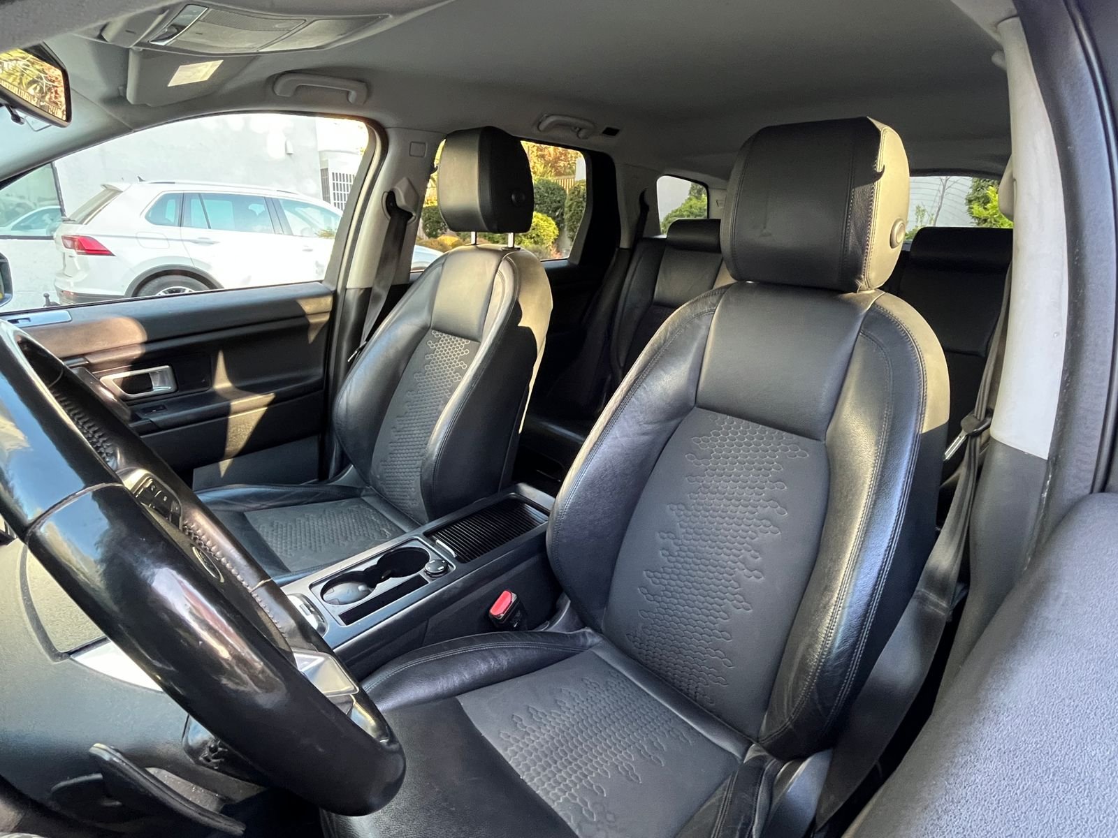 Land Rover Discovery — foto 18 de 28