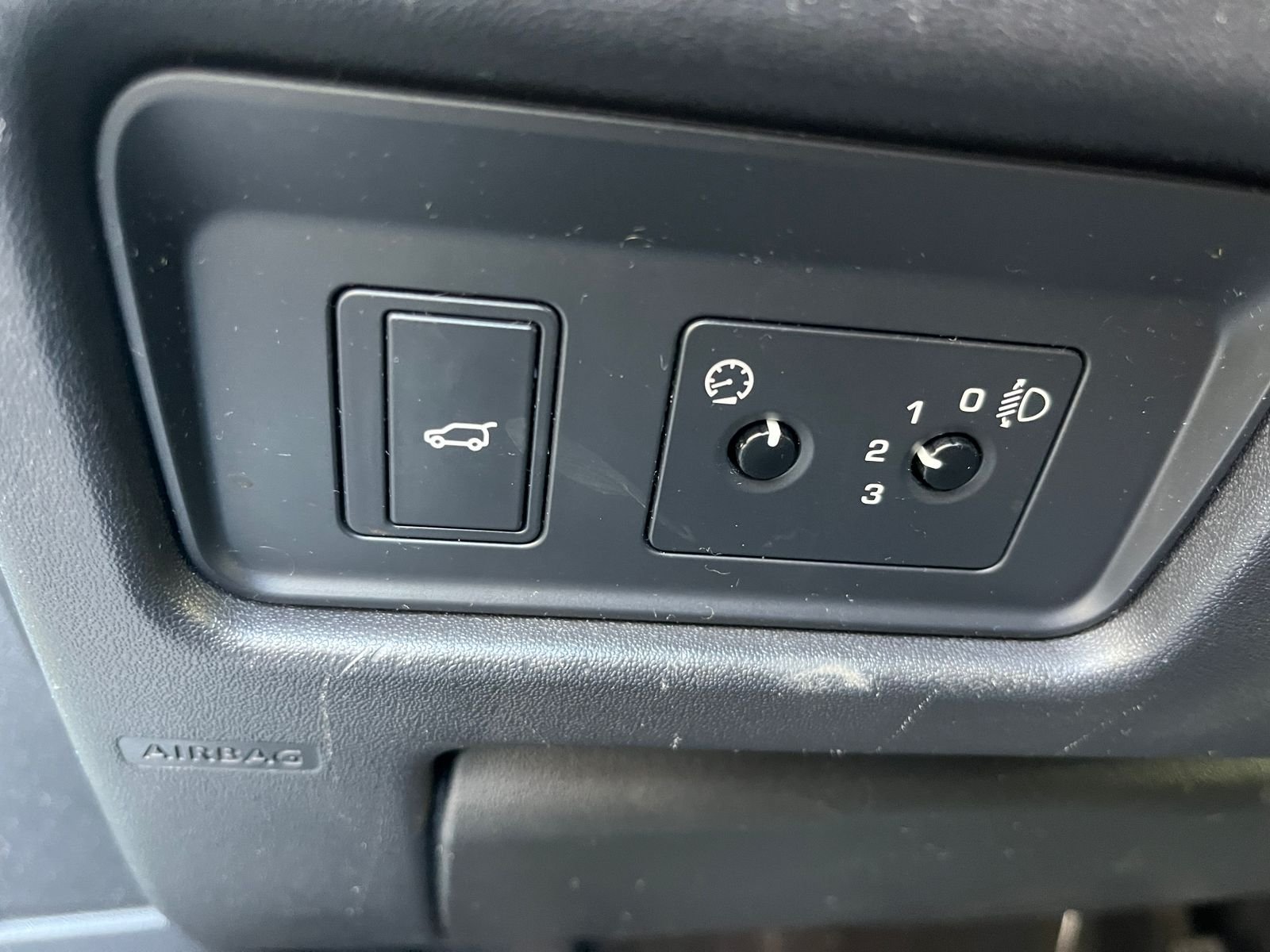 Land Rover Discovery — foto 23 de 28