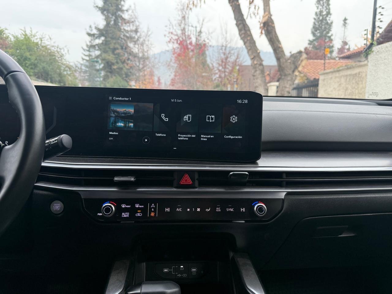 KIA Sorento — foto 17 de 28