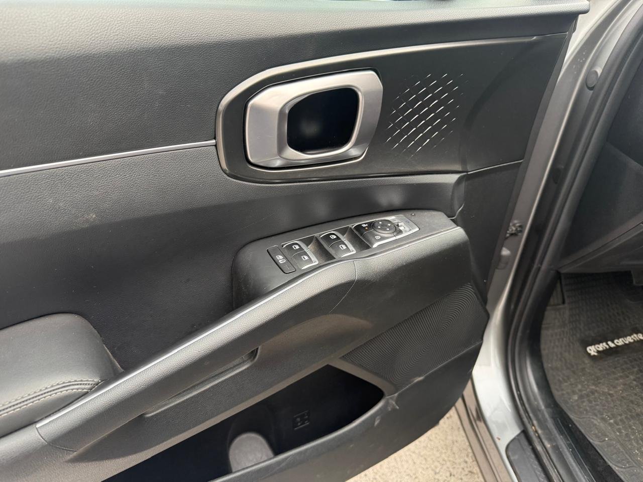KIA Sorento — foto 23 de 28