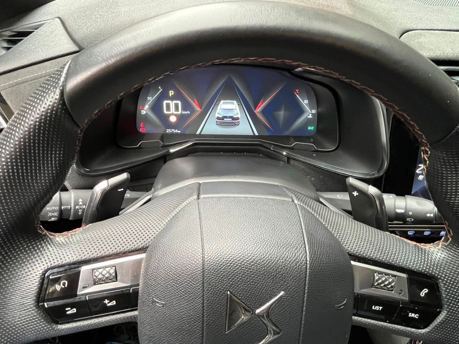 DS 7 Crossback — foto 16 de 32
