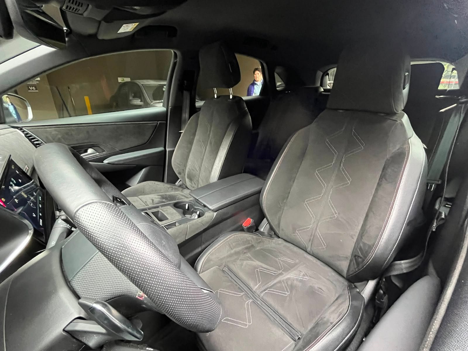 DS 7 Crossback — foto 18 de 32