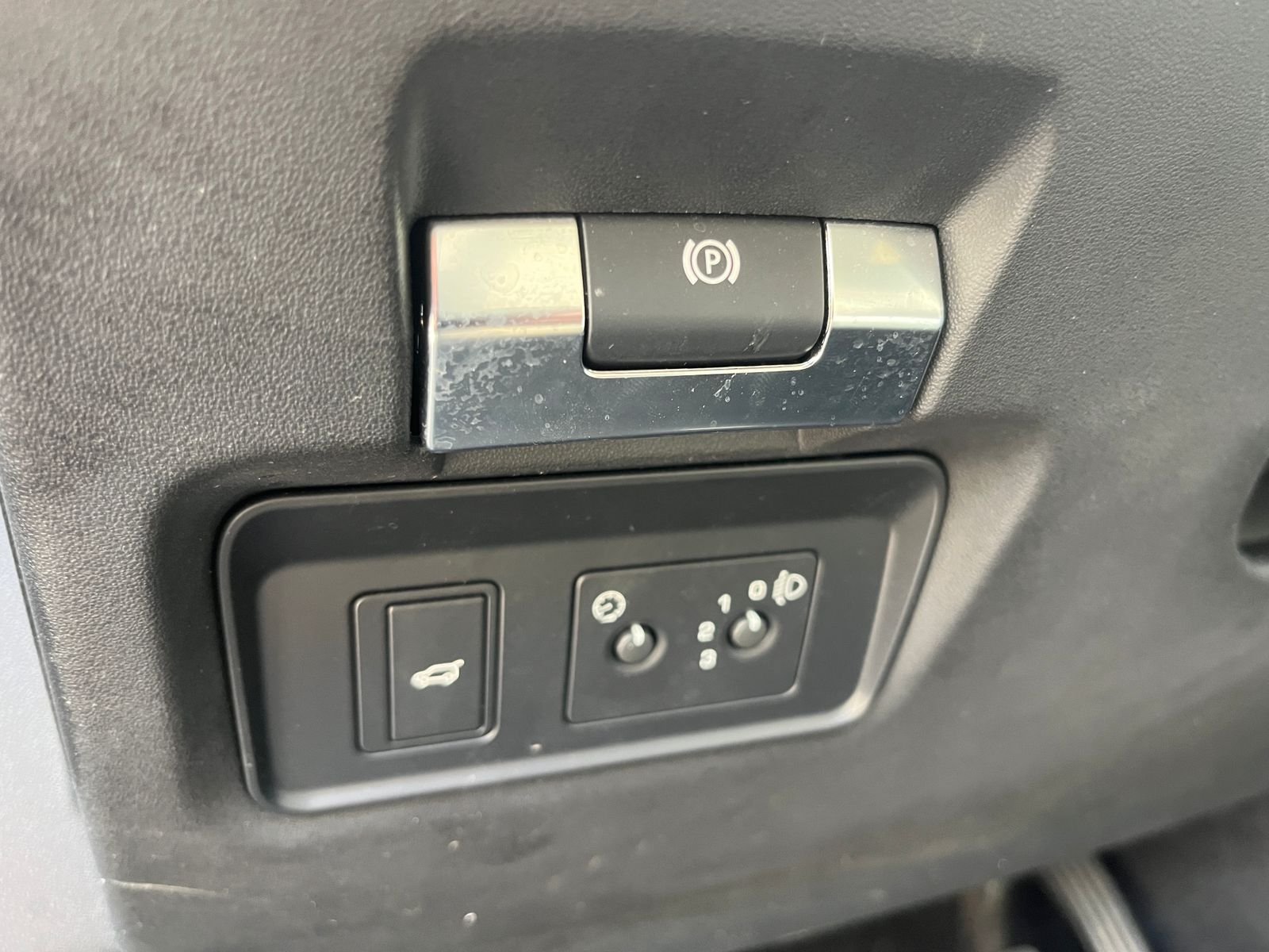 Land Rover Discovery — foto 16 de 27