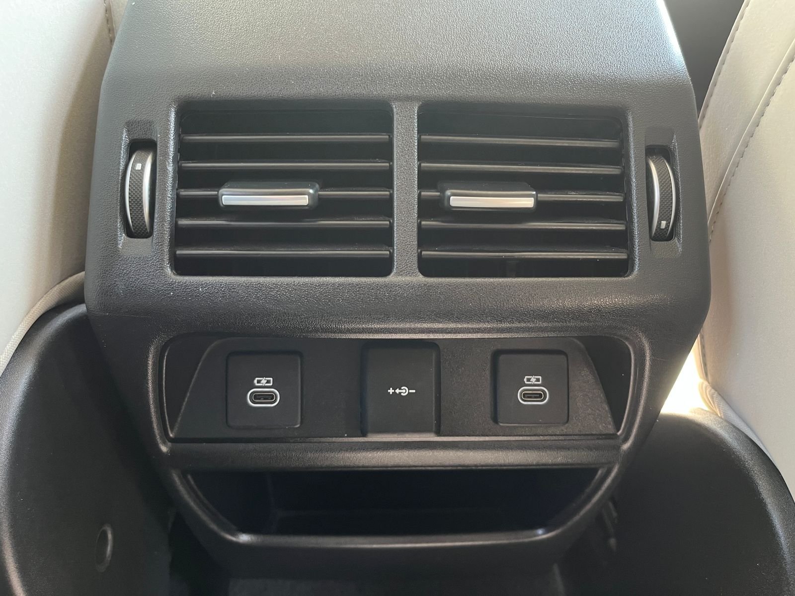 Land Rover Discovery — foto 21 de 27