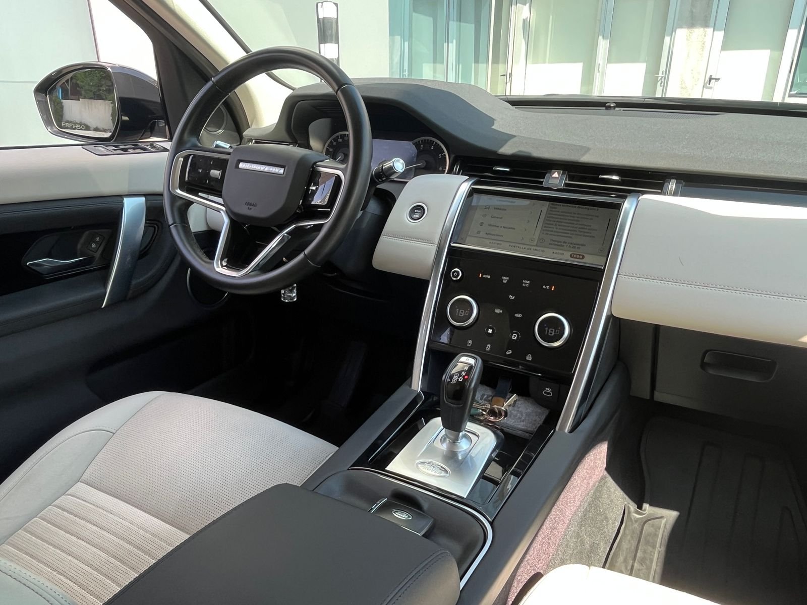 Land Rover Discovery — foto 26 de 27
