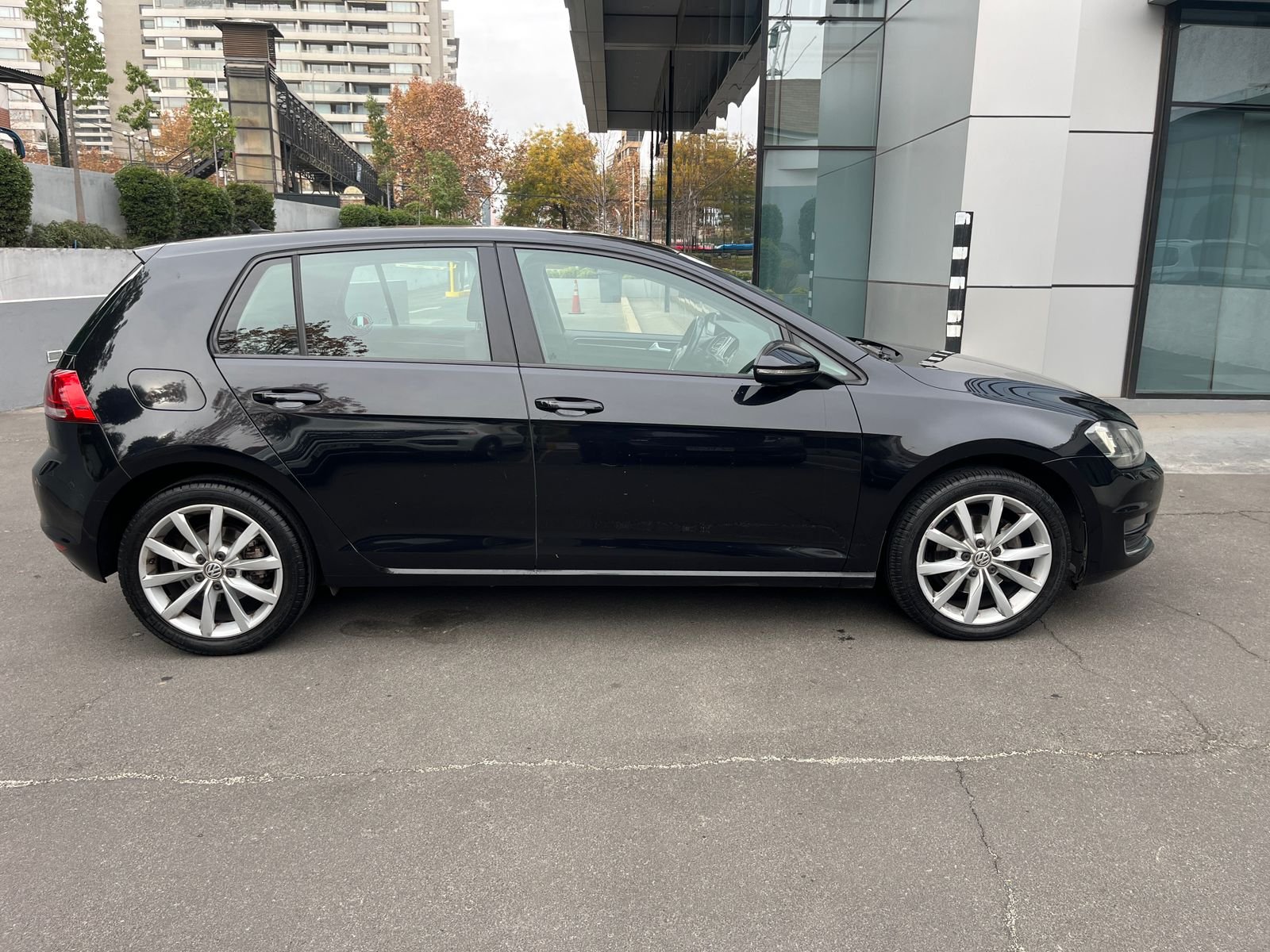 Volkswagen Golf — foto 5 de 24