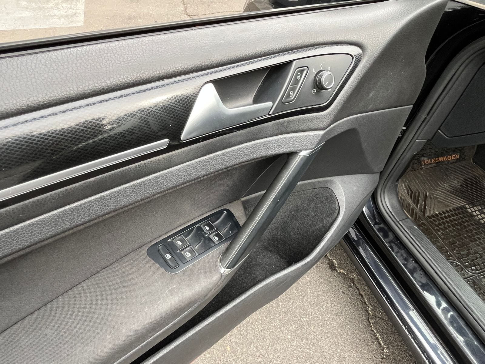 Volkswagen Golf — foto 17 de 24