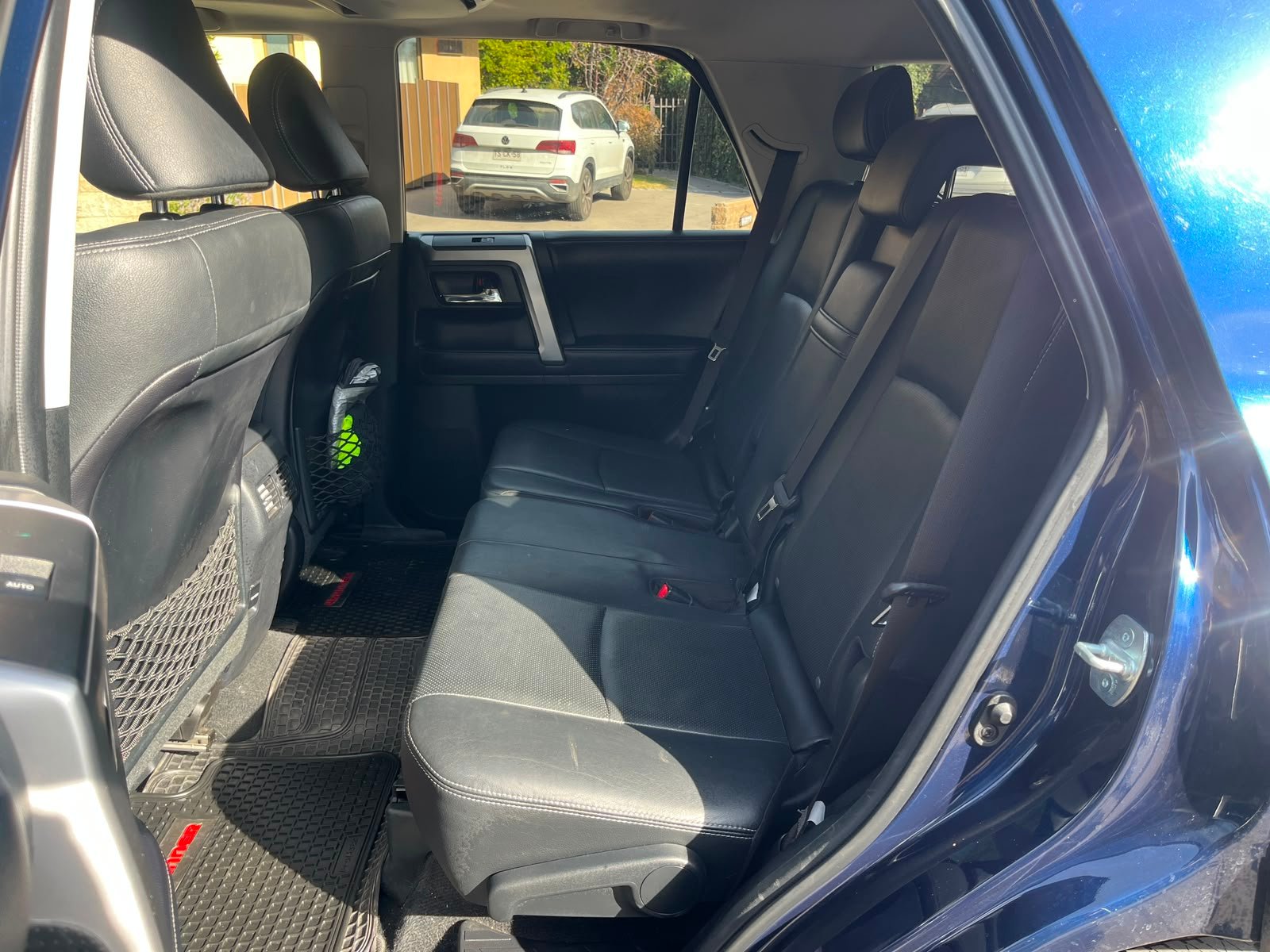 Toyota 4Runner — foto 9 de 33