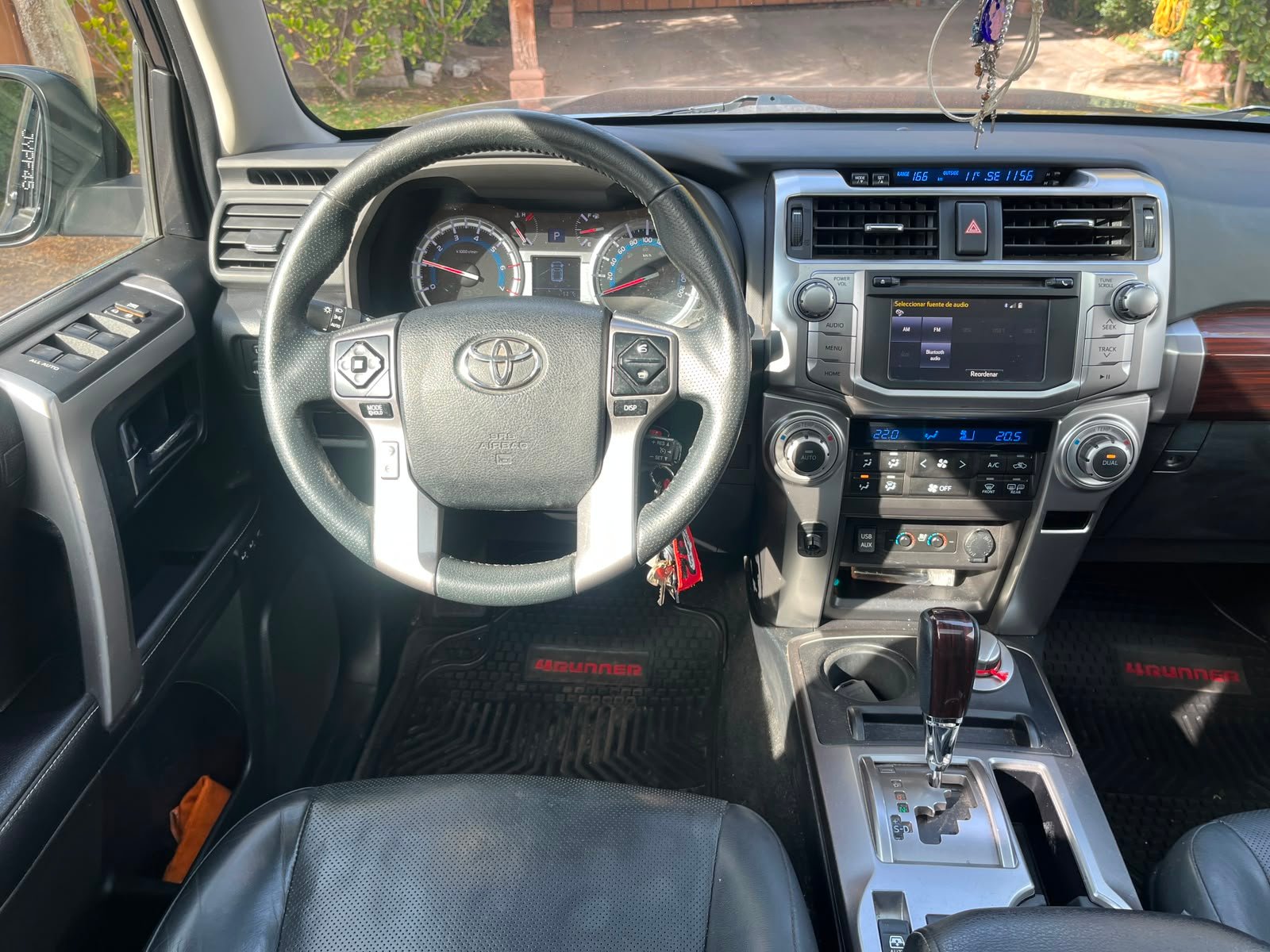 Toyota 4Runner — foto 13 de 33