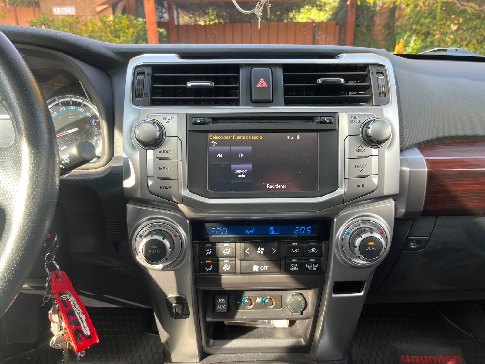 Toyota 4Runner — foto 15 de 33