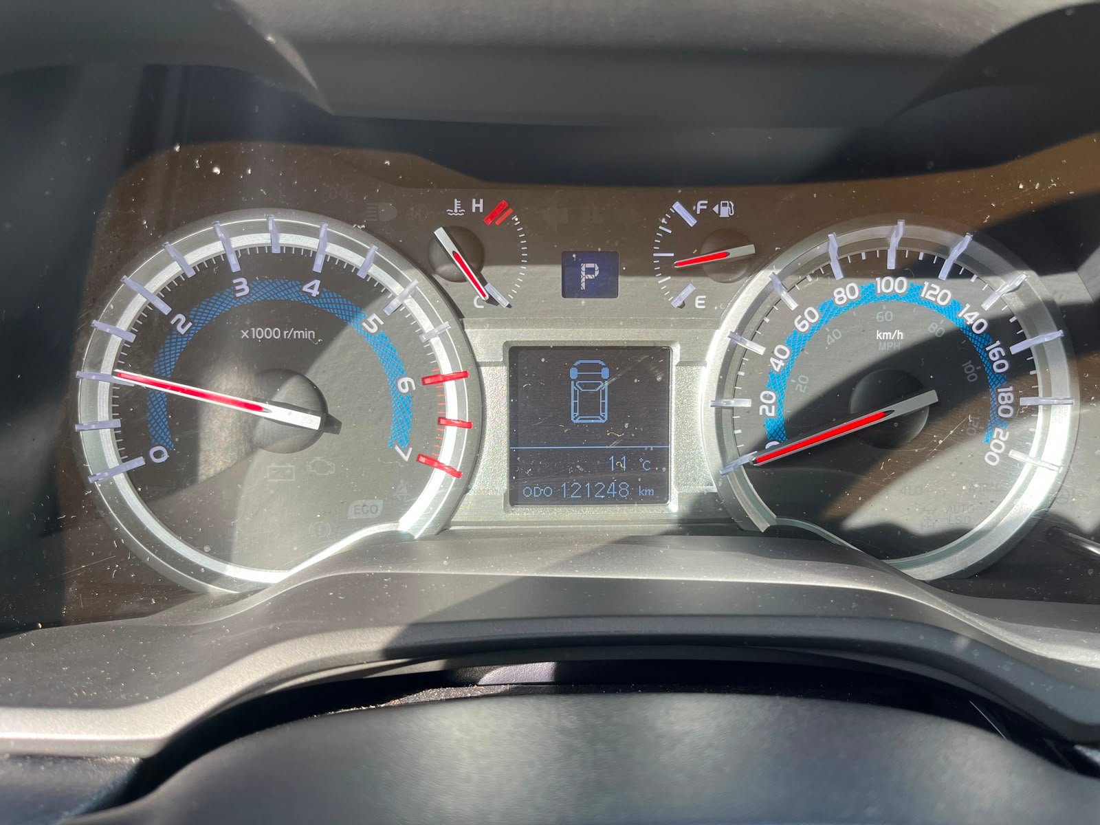 Toyota 4Runner — foto 26 de 33