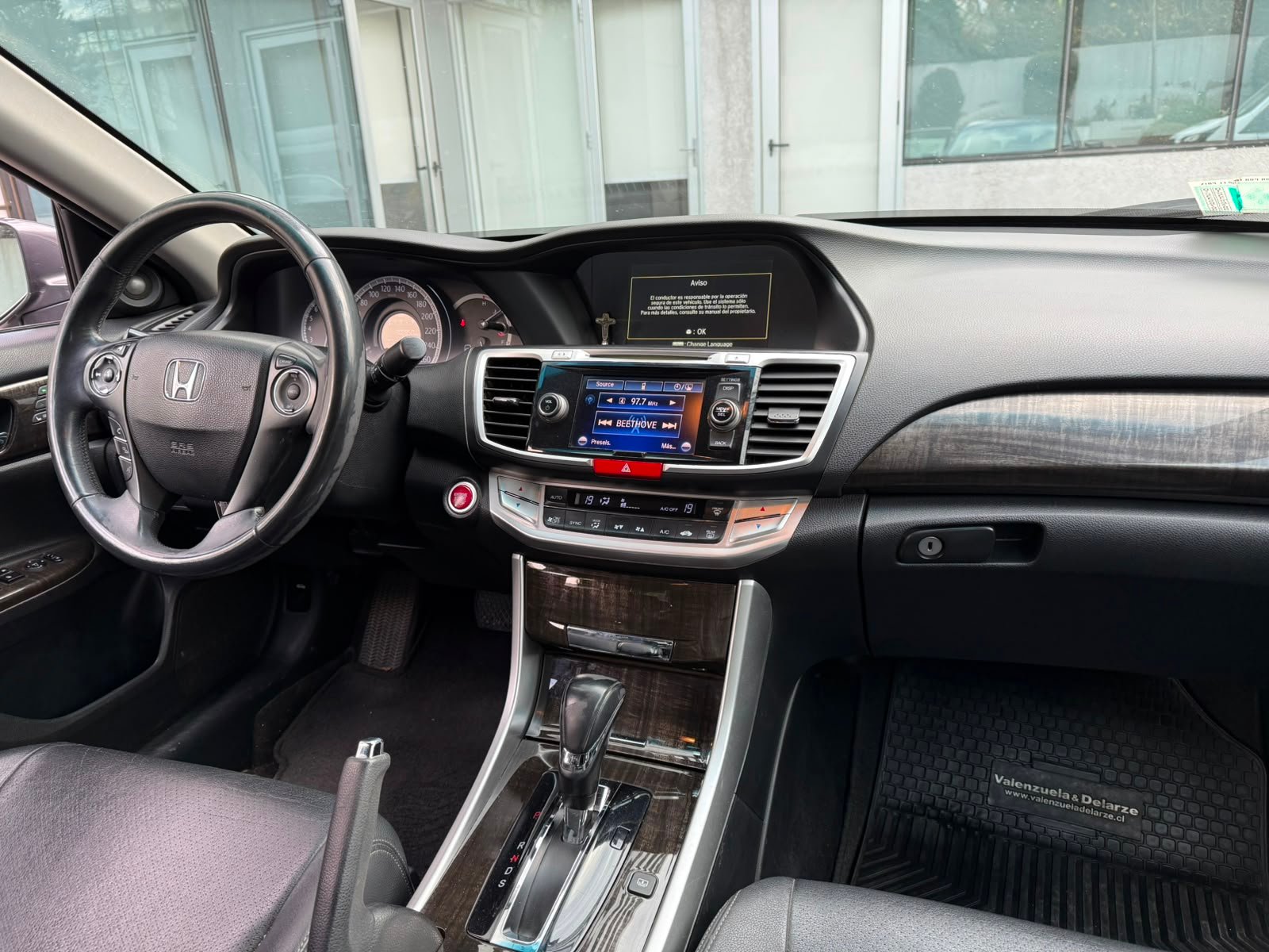 Honda Accord — foto 23 de 25