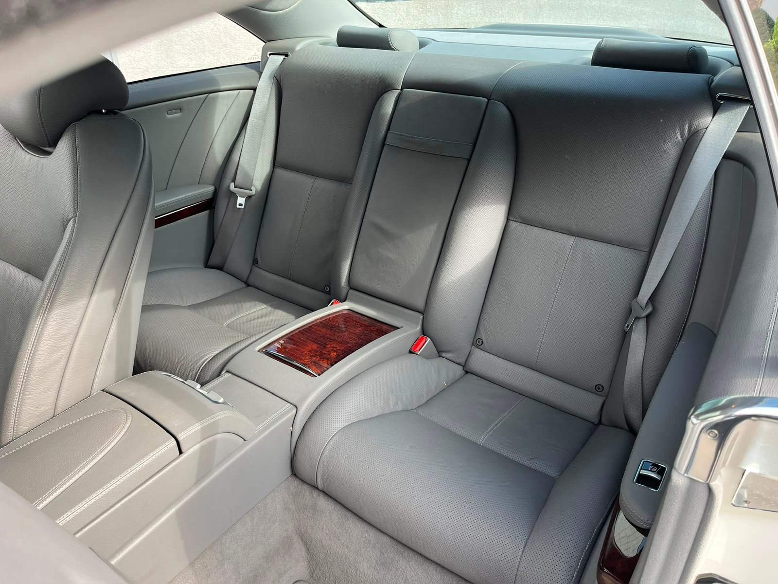 Mercedes-Benz Cl500 — foto 9 de 34