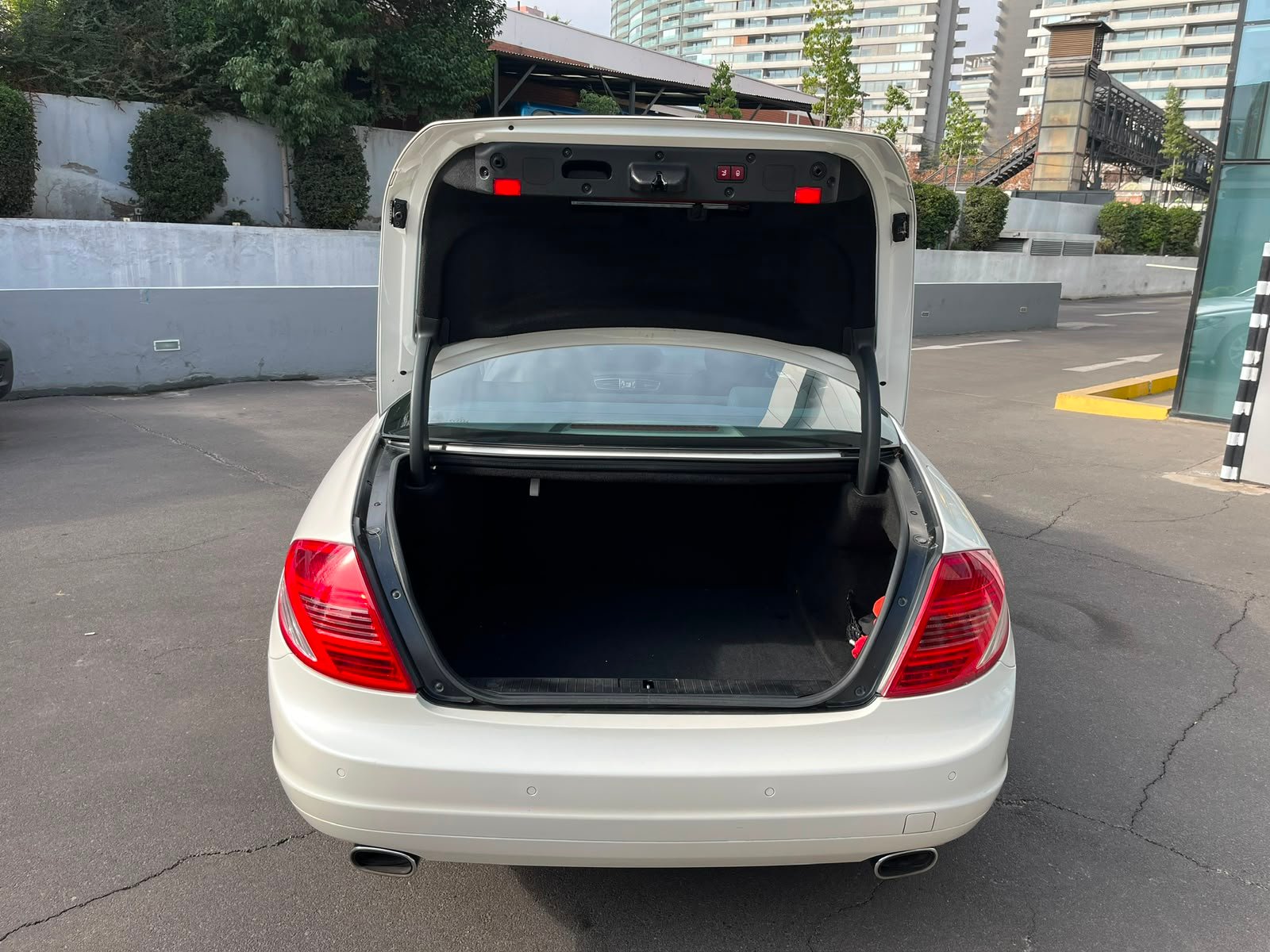 Mercedes-Benz Cl500 — foto 10 de 34