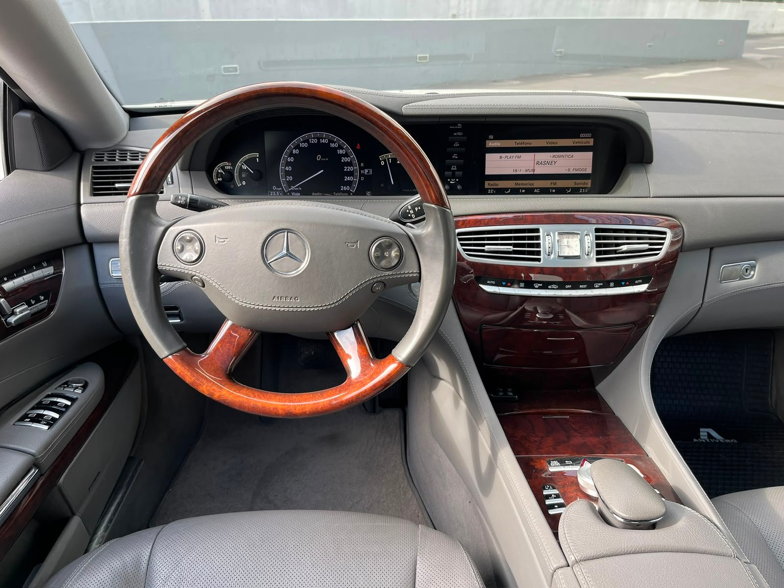 Mercedes-Benz Cl500 — foto 12 de 34
