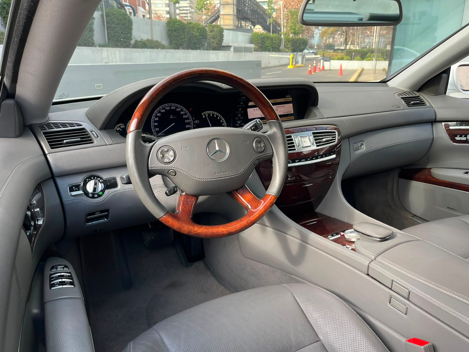 Mercedes-Benz Cl500 — foto 33 de 34