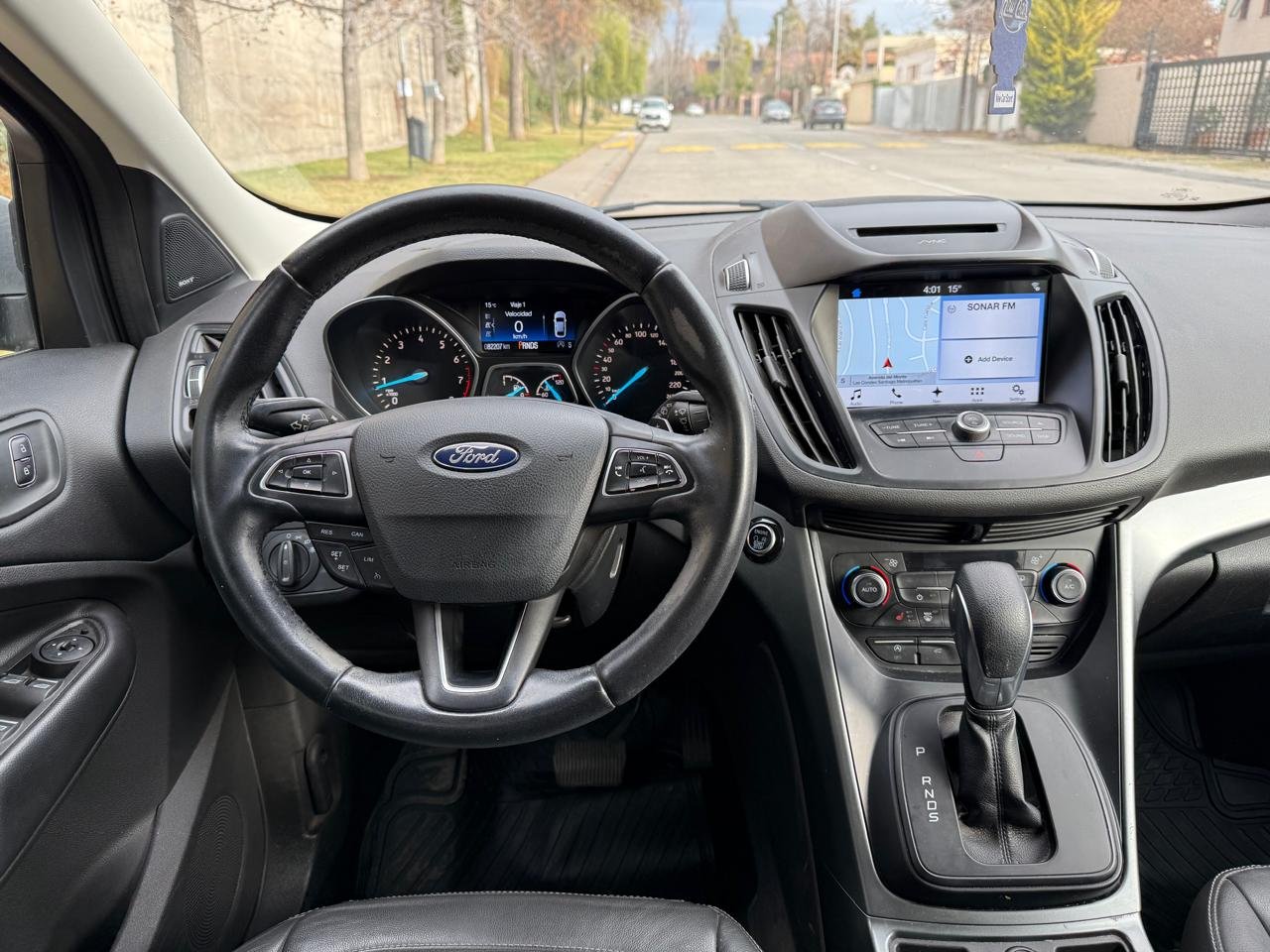Ford Escape — foto 13 de 28