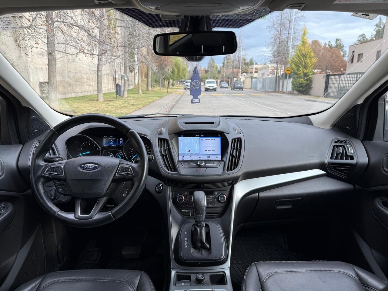 Ford Escape — foto 14 de 28