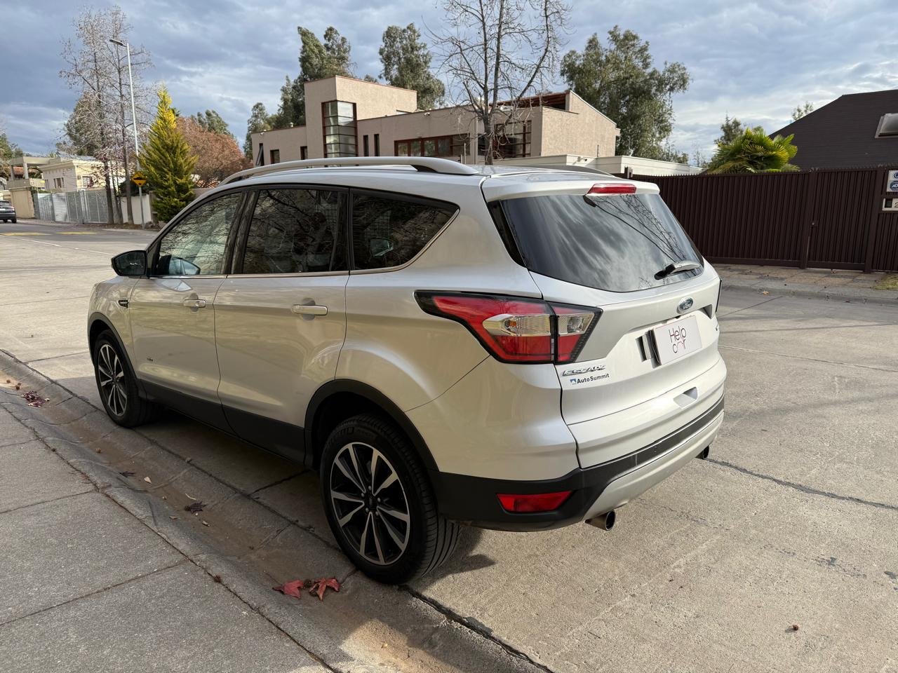 Ford Escape — foto 2 de 28