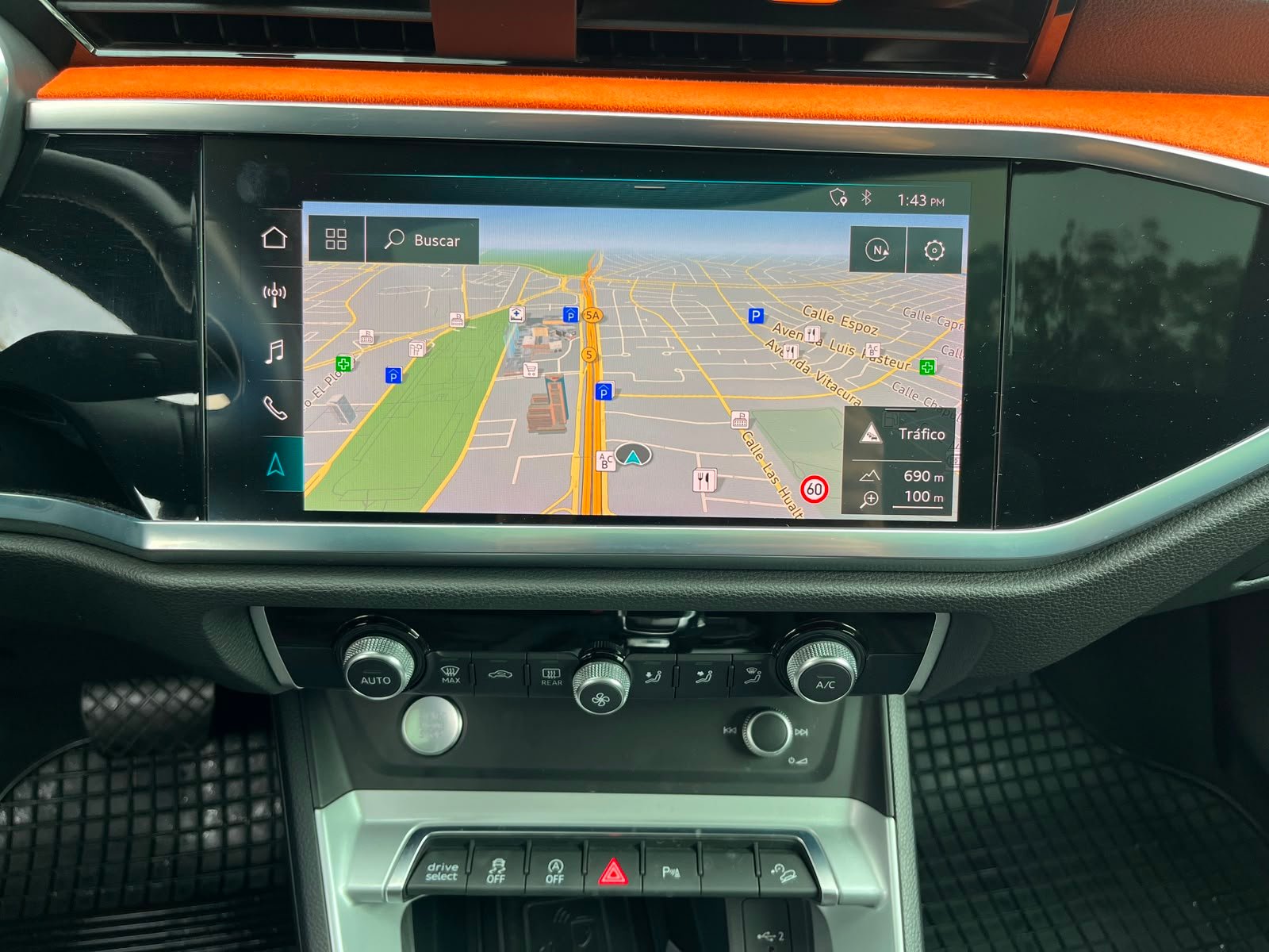 Audi Q3 — foto 14 de 34