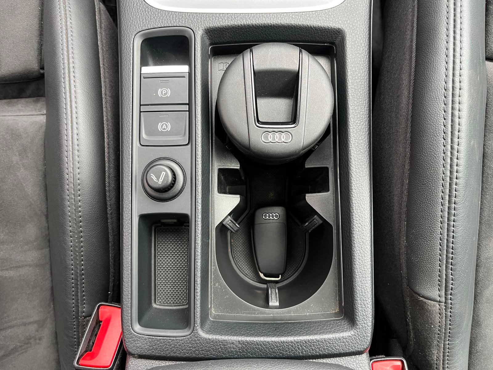 Audi Q3 — foto 16 de 34