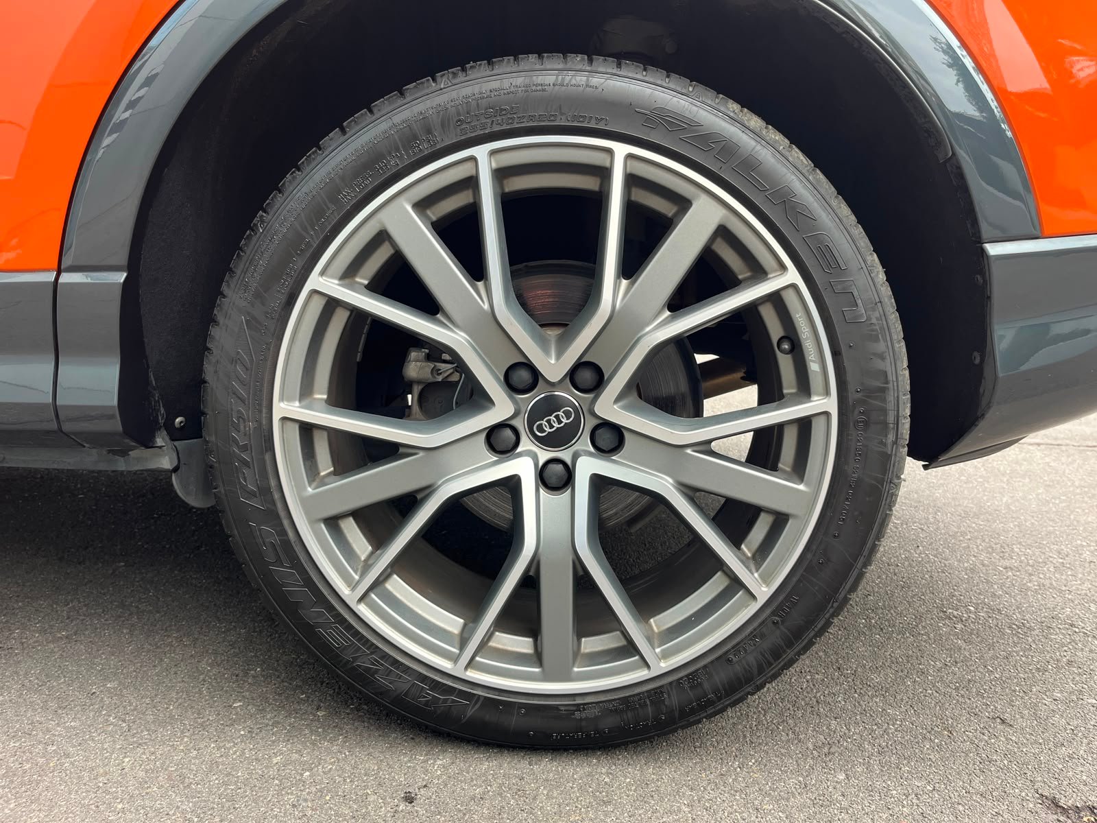 Audi Q3 — foto 20 de 34