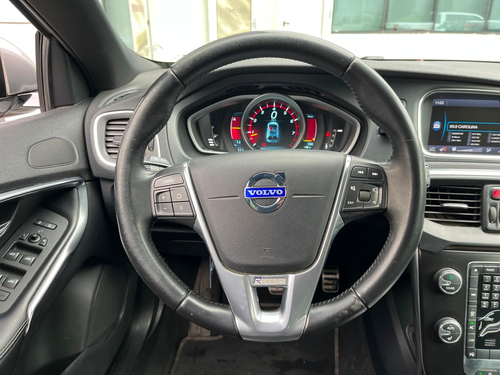 Volvo V40 — foto 13 de 31