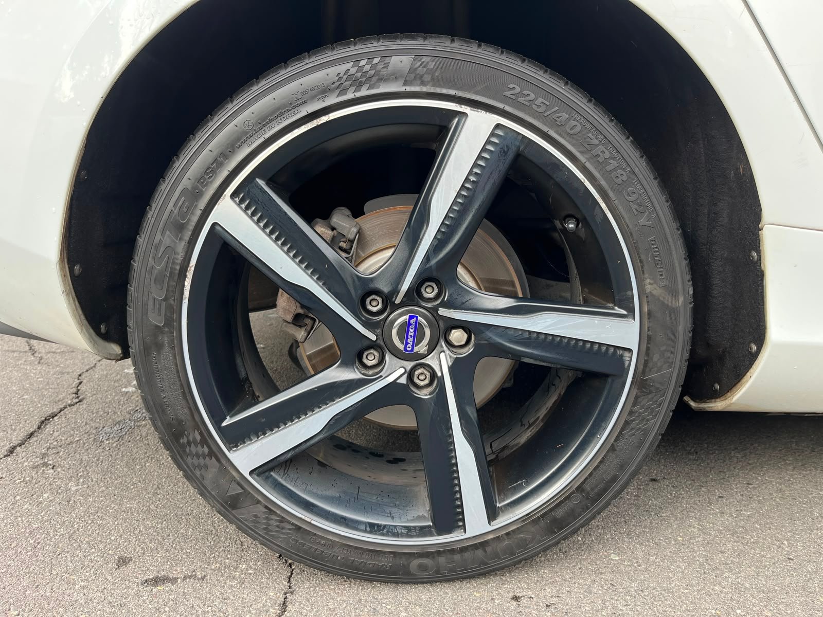 Volvo V40 — foto 21 de 31