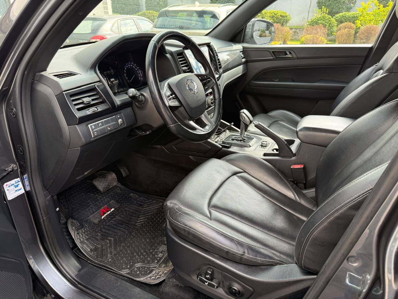 SsangYong Musso — foto 9 de 27