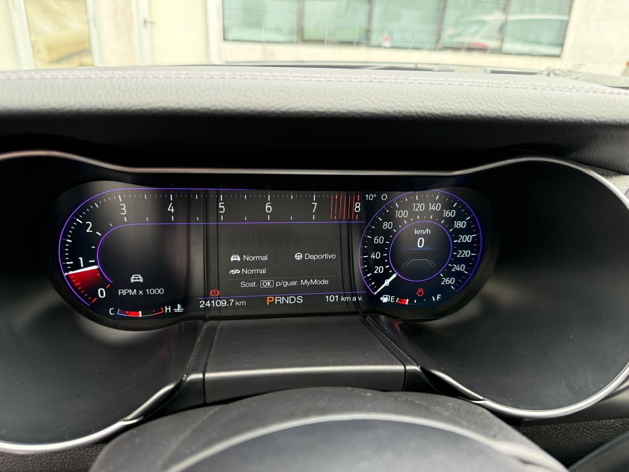 Ford Mustang — foto 11 de 25