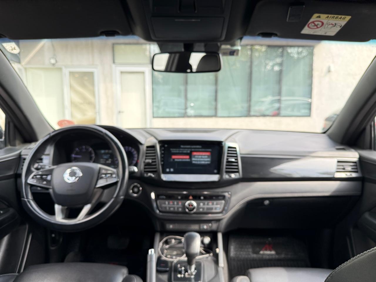 SsangYong Musso — foto 15 de 27