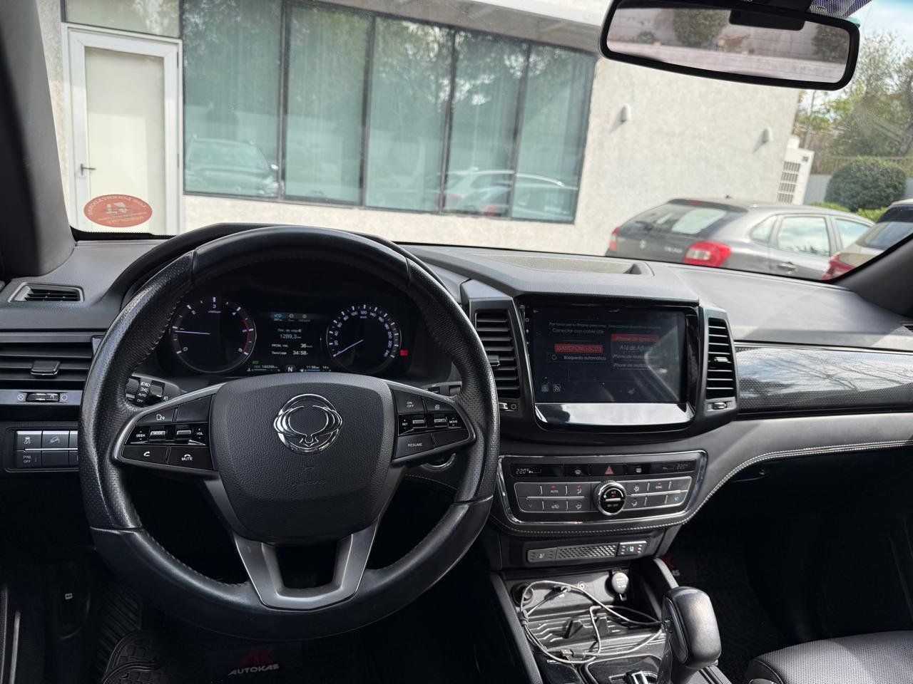 SsangYong Musso — foto 17 de 27