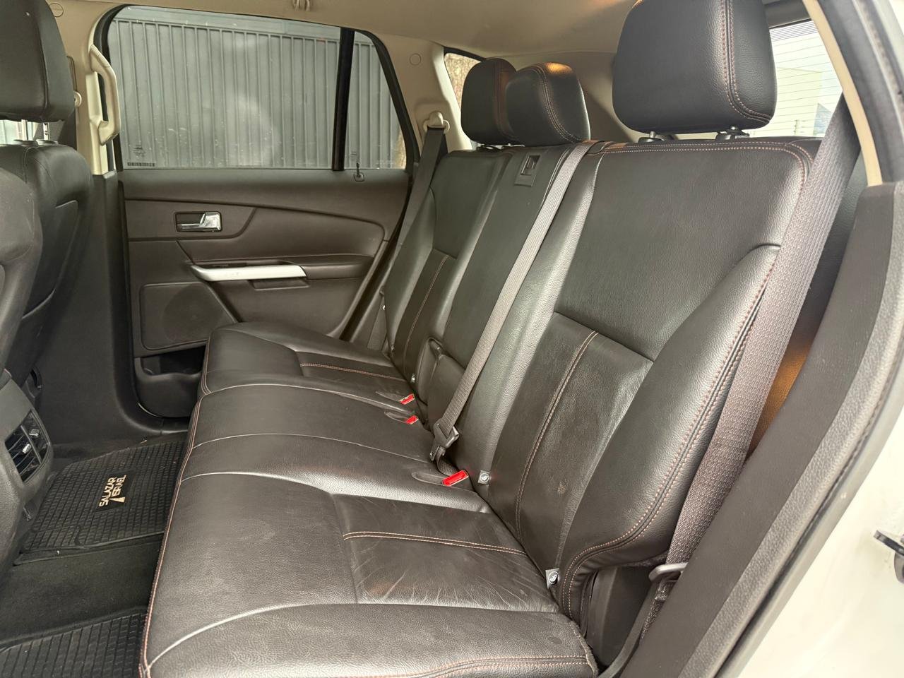 Ford Edge — foto 22 de 25