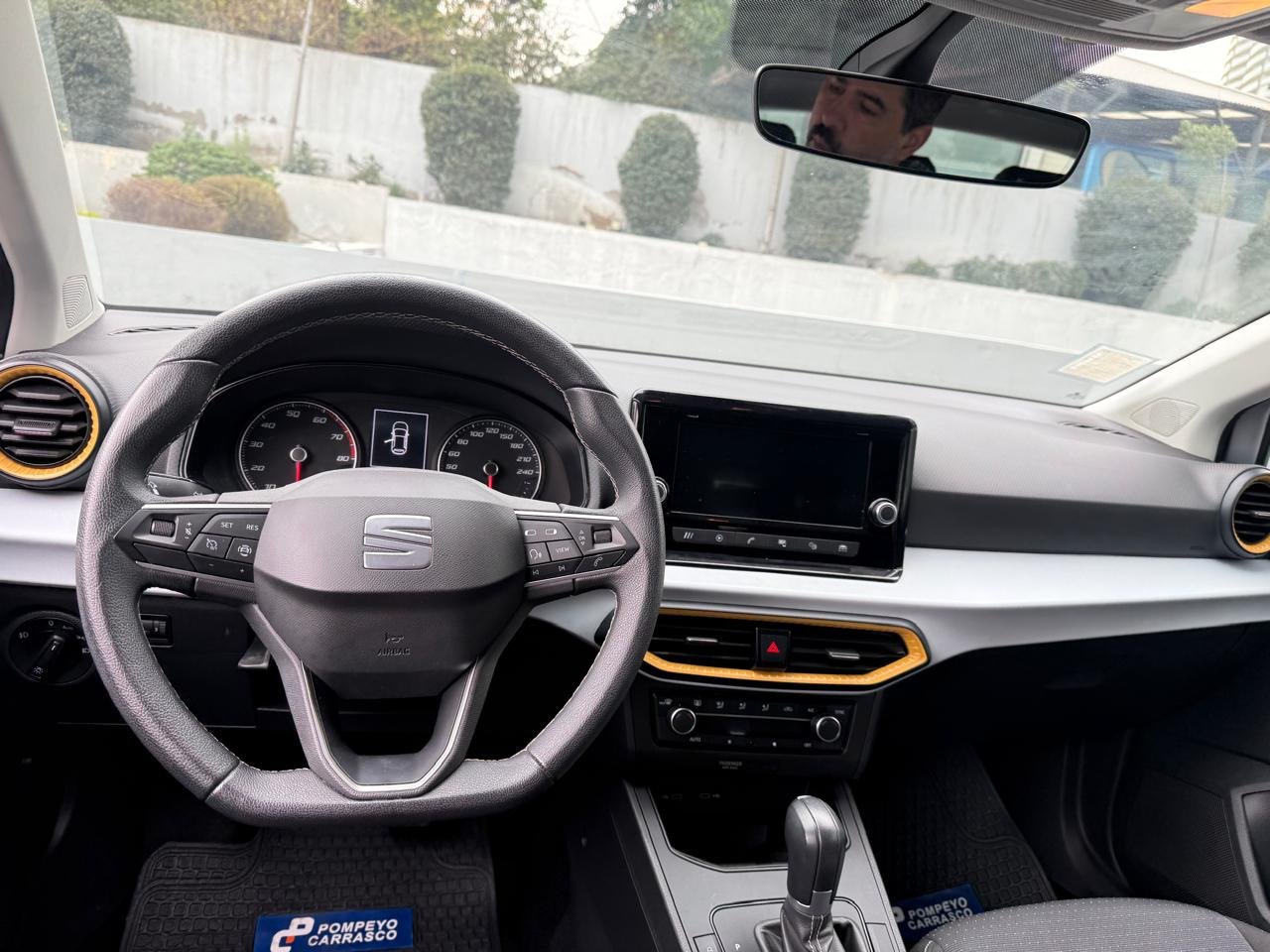 SEAT Ibiza — foto 24 de 26