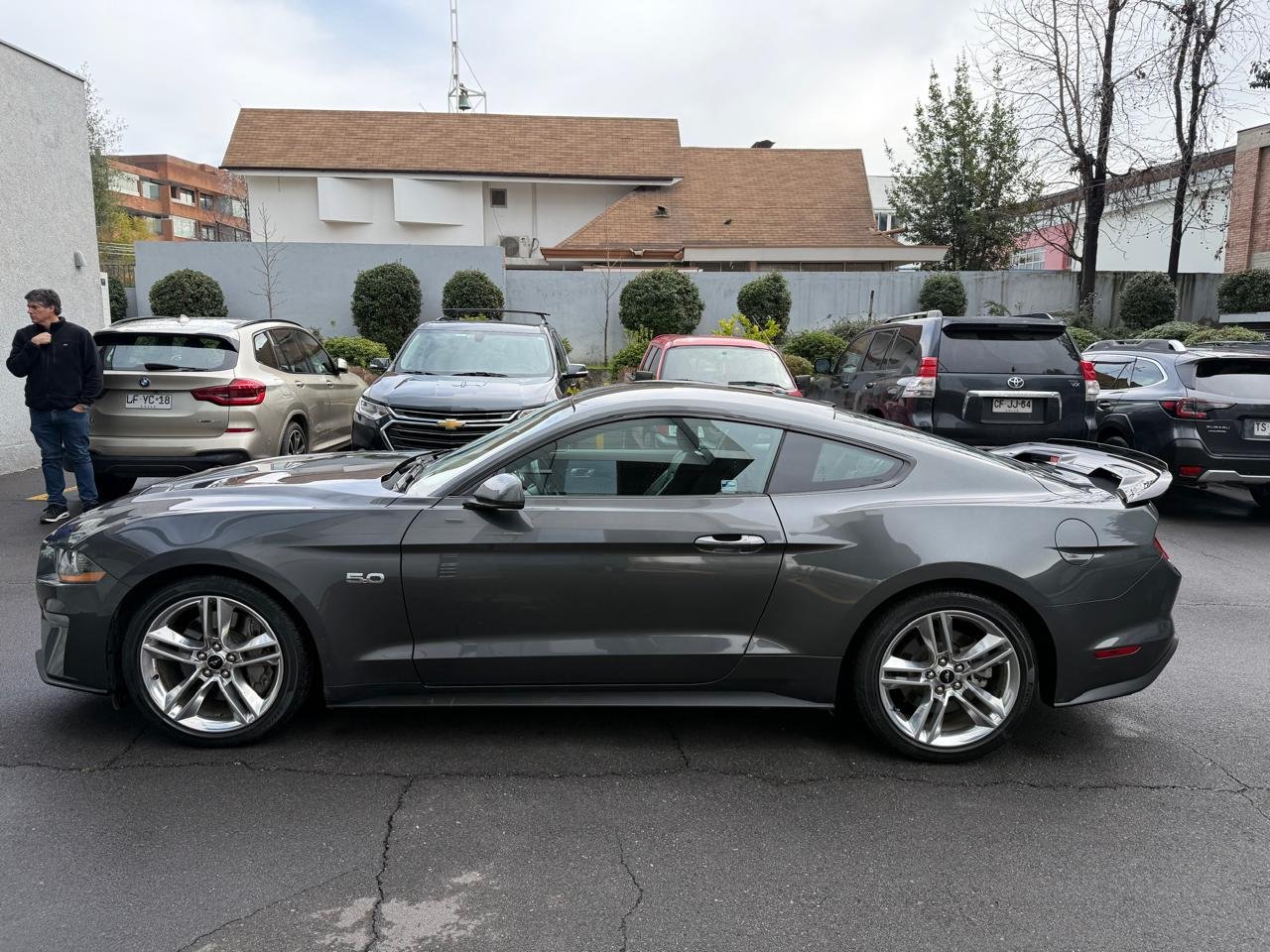 Ford Mustang — foto 2 de 25