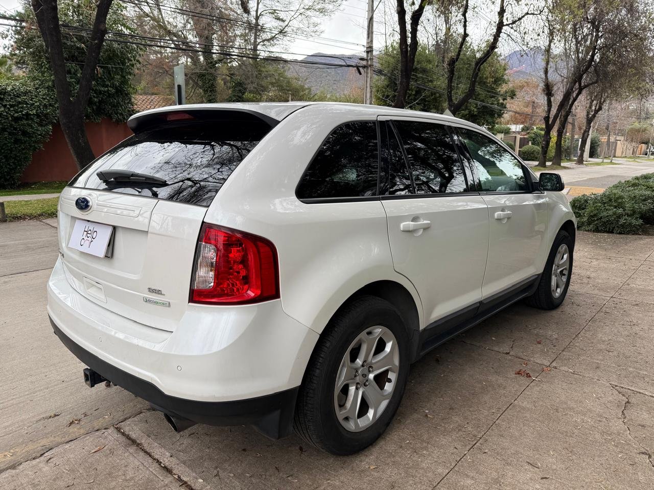Ford Edge — foto 4 de 25