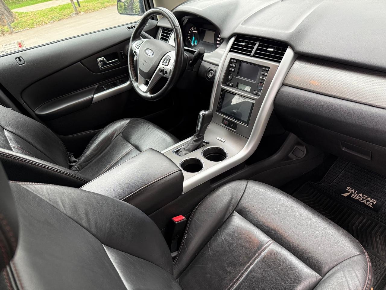 Ford Edge — foto 8 de 25
