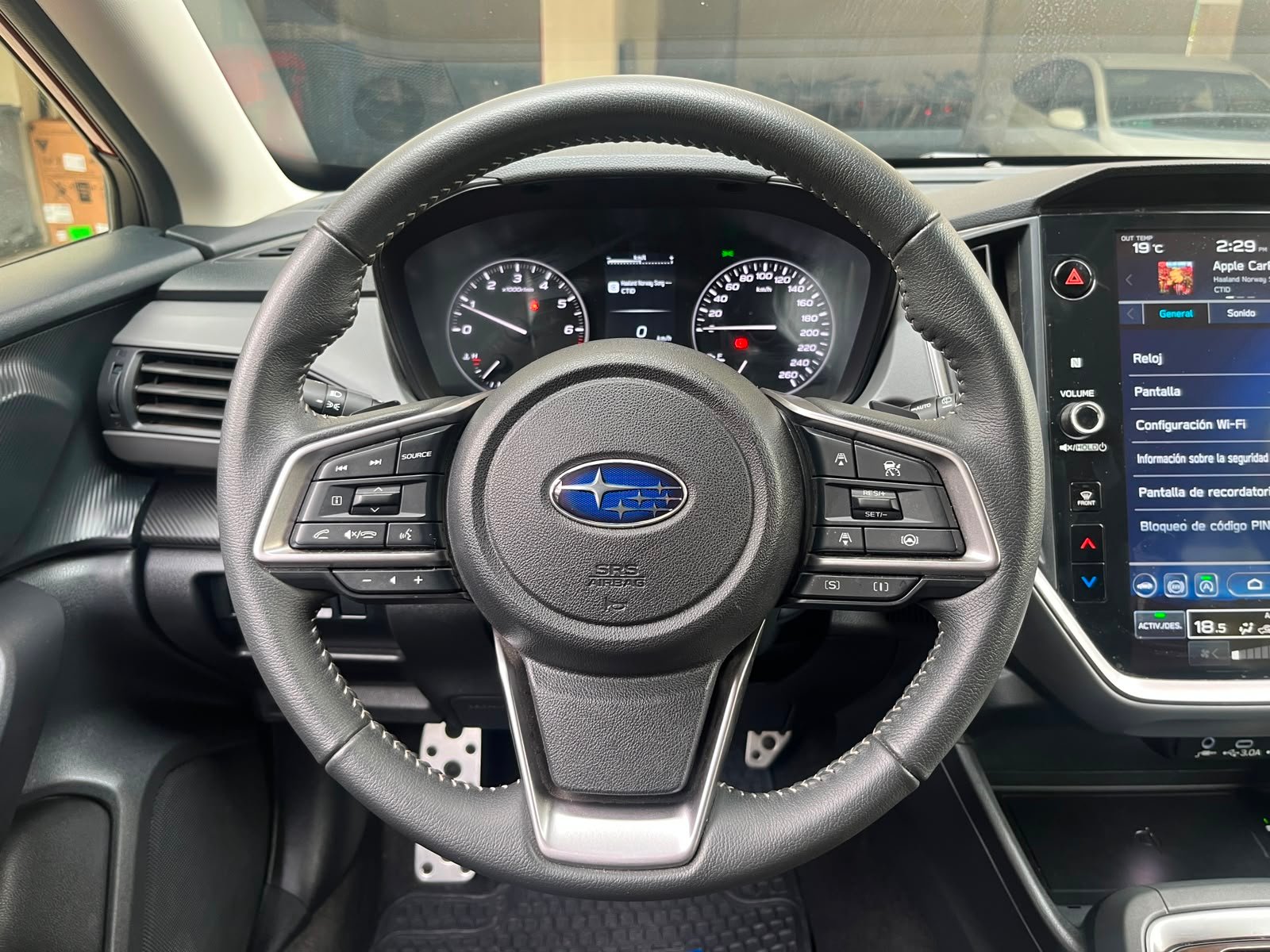 Subaru Crosstrek — foto 13 de 27