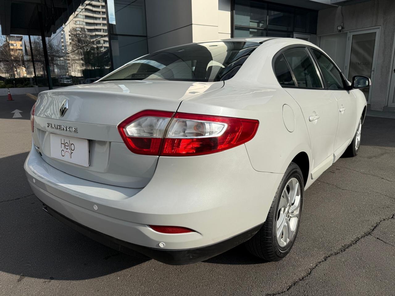 Renault Fluence — foto 4 de 24