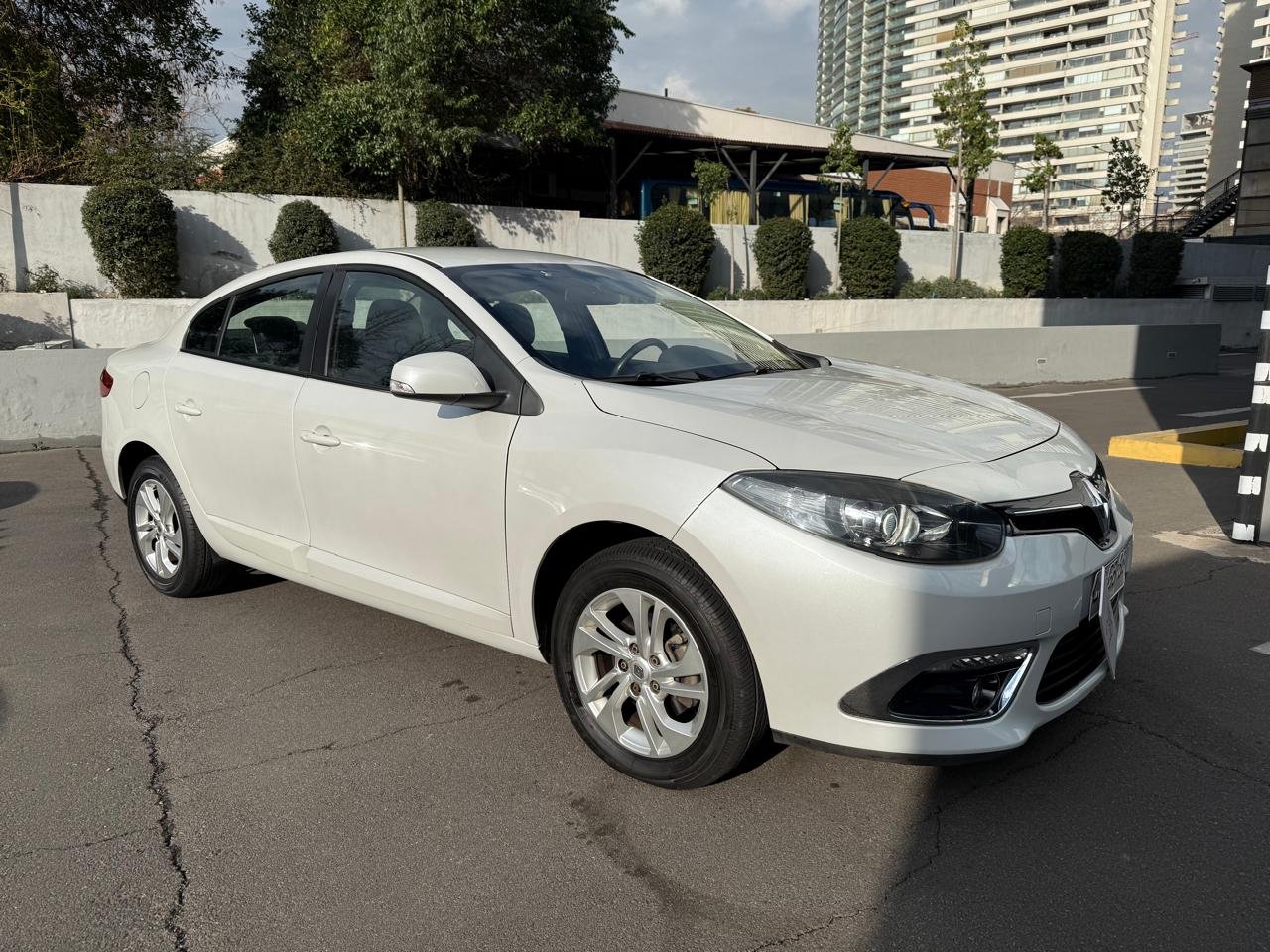 Renault Fluence — foto 6 de 24