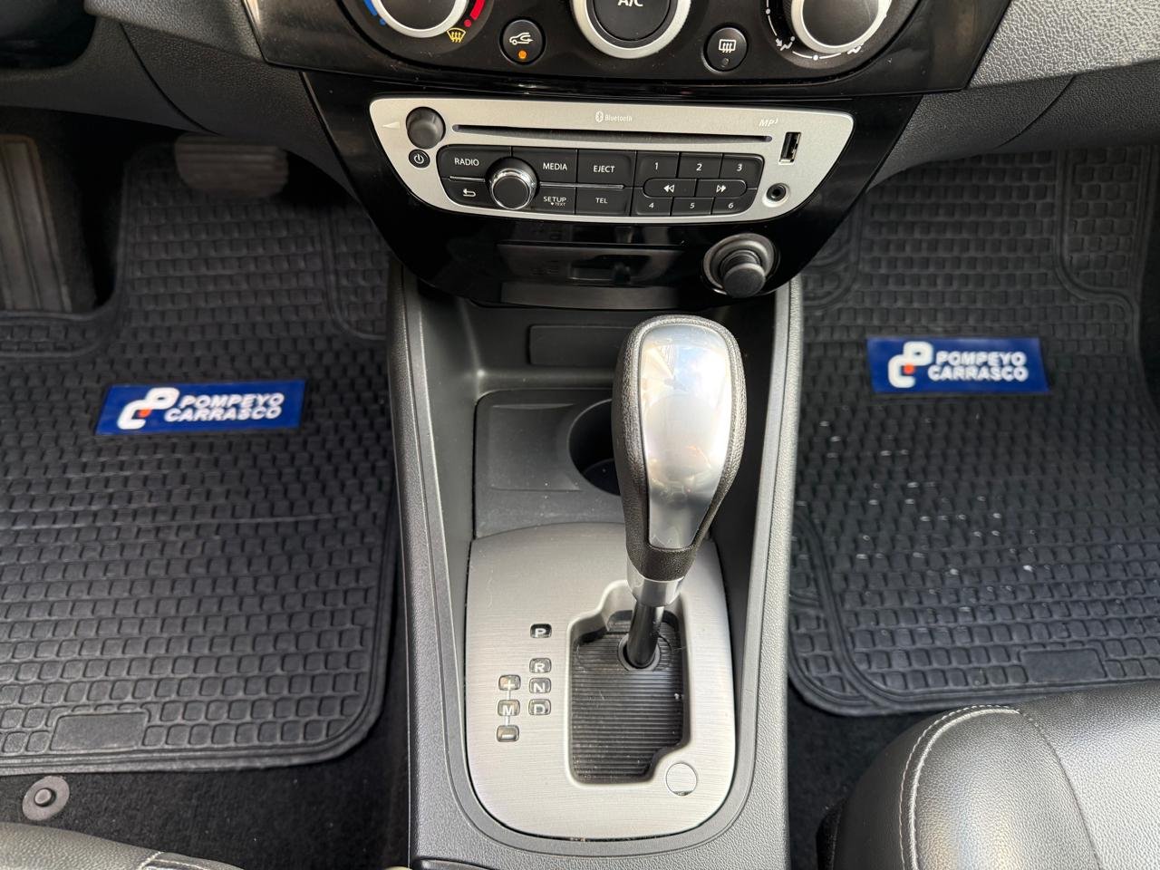 Renault Fluence — foto 15 de 24