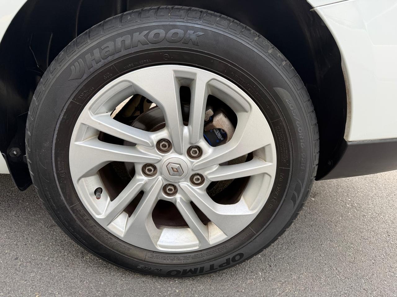 Renault Fluence — foto 19 de 24