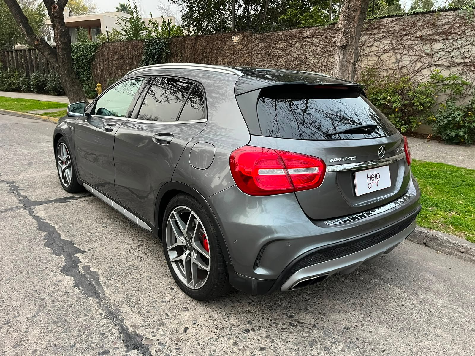 Mercedes-Benz Gla45 — foto 2 de 27